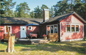 Three-Bedroom Holiday Home in Yngsjo in Yngsjö